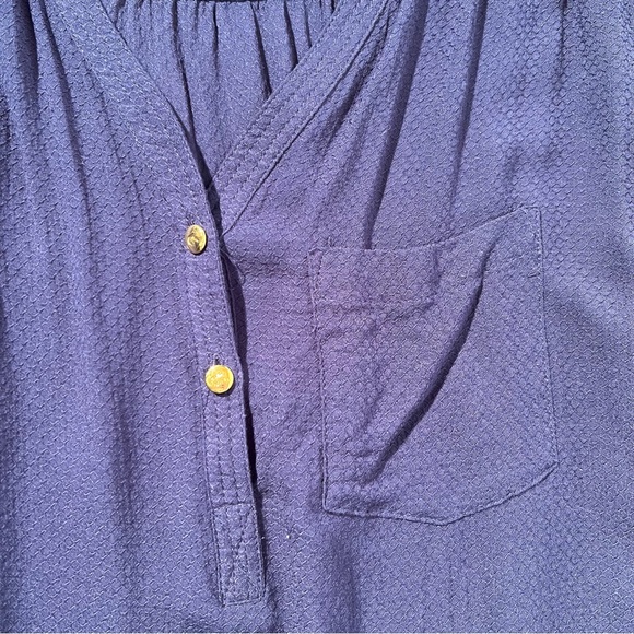 kaari blue / navy blouse with curved bottom and gold buttons size small - Picture 4 of 6